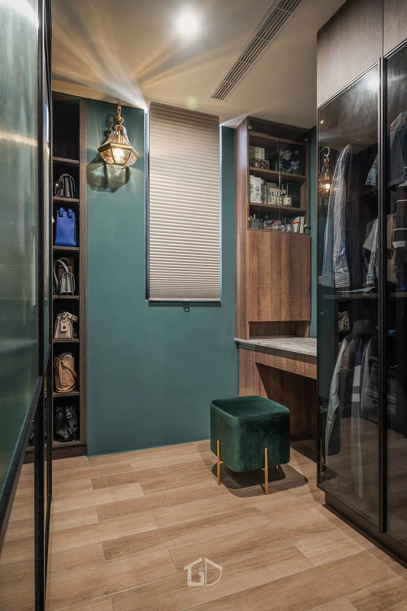 劃分獨立的更衣空間，讓生活更簡單