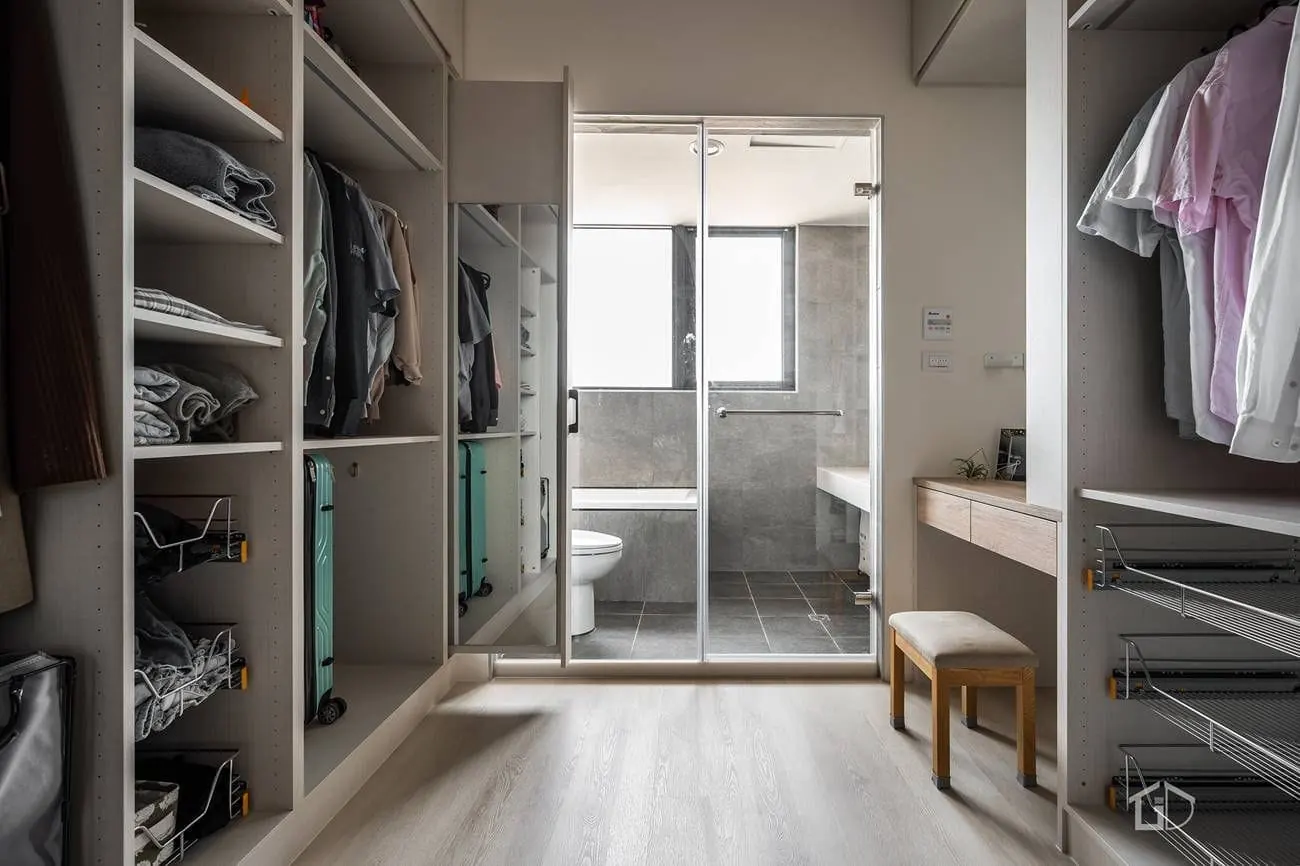 劃分獨立的更衣空間，讓生活更簡單