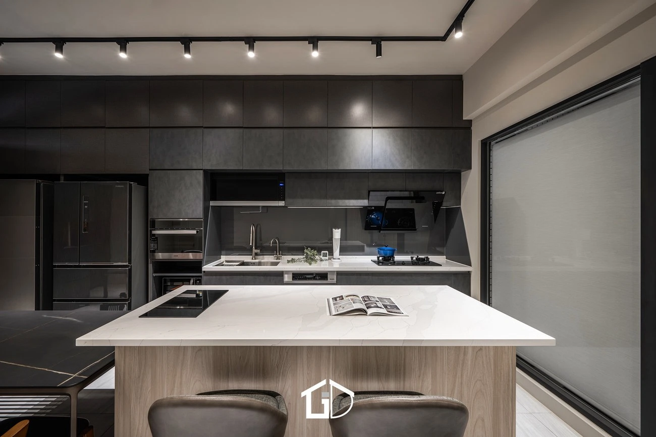 中島吧檯適不適合你家？先看這 3 件事再決定